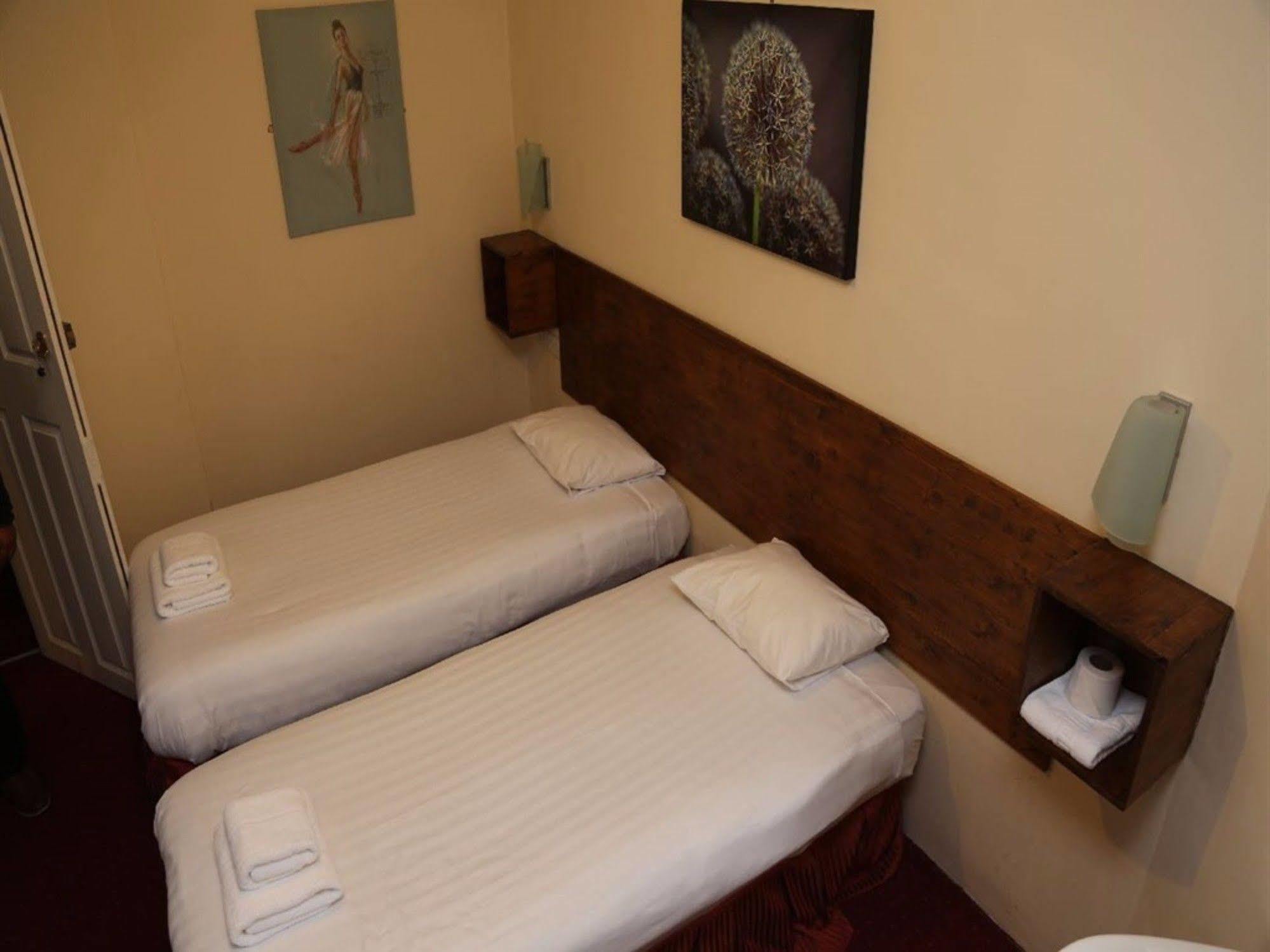 Casuarina Tree Bed and Breakfast Mitcham Eksteriør billede